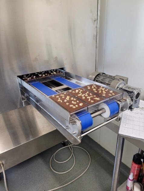 Elevation cooling machine
